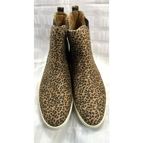 Wonderly Wendalynn Booties, color brown, size 8M - Picture 2 of 9